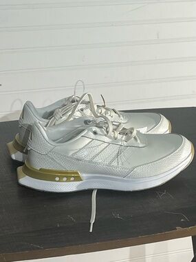 adidas S2G 25 LEATHER SPIKELESS GOLF SHOES White/Gold/Gum Soles Golf Preppy 10